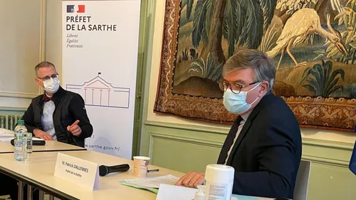 Covid-19 : un grand centre de vaccination ouvre aux portes du Mans...